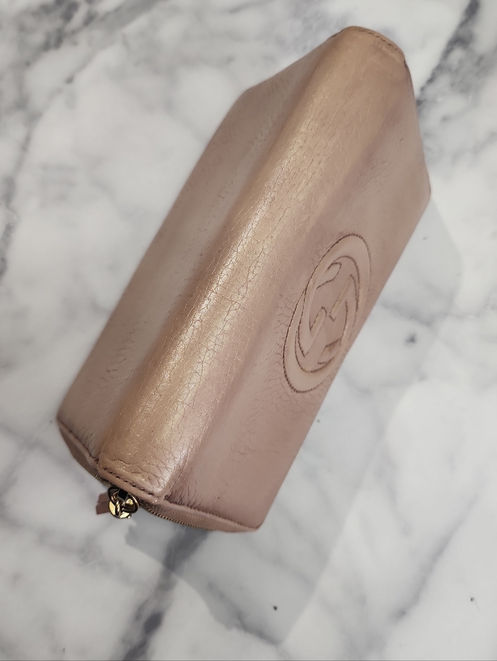 Authentic Light Pink Shimmery Leather Gucci Soho Lonh Zippy Wallet - Picture 8 of 9